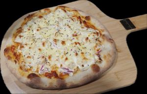 Pizza de Palmito con cebolla morada at Pizza Per Voi  in Alajuela