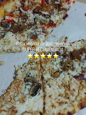 Deliciosa pizza con ingredientes naturales artesanal realmente deliciosa 😋 at Pizza Per Voi  in Alajuela