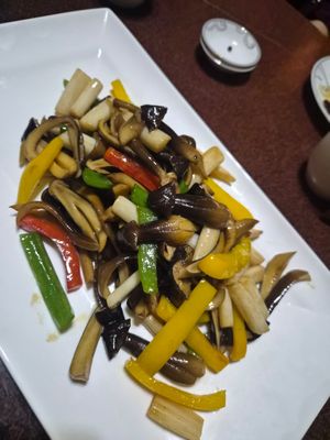  at Jixiang Vegetarian Restaurant in Lijiang