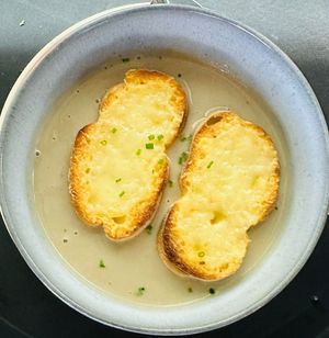 Onion soup at Saíra Café in Cascais