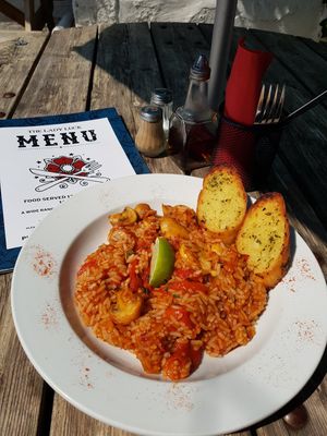 Vegan jambalaya with garlic bread at The Lady Luck in Canterbury