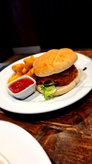 Burger at The Lady Luck in Canterbury