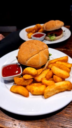 Burger at The Lady Luck in Canterbury