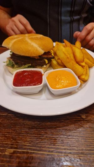 Burger at The Lady Luck in Canterbury