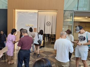 Queue outside the restaurant at Towzen - Kuala Lumpur in Kuala Lumpur