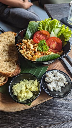 Scrambled Tofu Breakfast with Vegan Butter and Cashew Cream-cheese at Bar 42 in Ubud