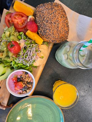 Das Brett vegan at noa.s Café in Kerpen