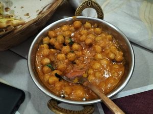 curry chickpeas soup at Fewa in Turin