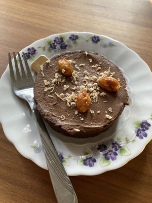 Veganes Nuss-Nougat-Törtchen  at Patisserie Kastner in Freiburg