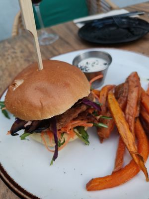 Burger without souce...but ok 👍 at Nativo Las Palmas in Gran Canaria