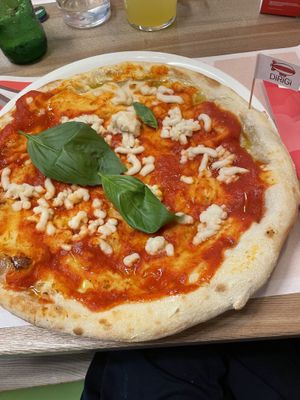 Pizza with vegan cheesee  at Pizzeria Dirigì in Lido Di Jesolo