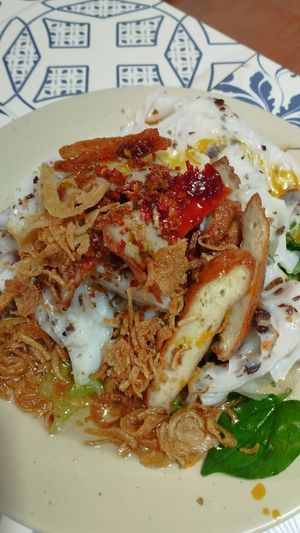 Banh Cuon at Quán Chay Diệu Hoa in Hoi An