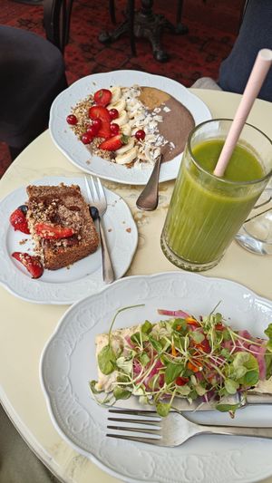 Acai bowl, banana bread, green smoothie, hummus sandwich at Relove  in Helsinki