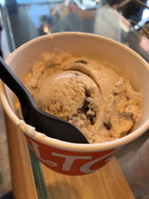 The Great Cookie Swap (v) in a kid’s scoop  at Salt & Straw in San Francisco