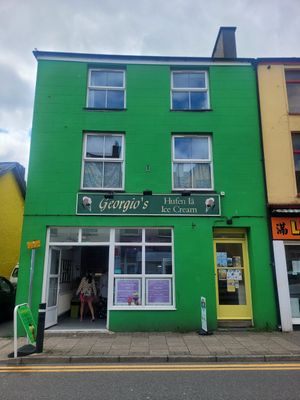 Georgio's Outside at Georgio's in Llanberis
