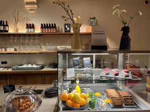  at Café Laken in Leiden