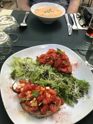 Soup and Bruschetta   at Eve au Paradis Vegan in Mulhouse