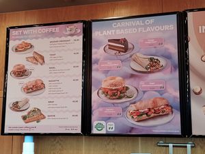 Carnaval of Plant Based Flavours menu. #Veganuary at Costa Coffee in Warsaw