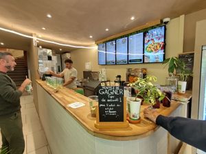  at Eeetwell in Avignon