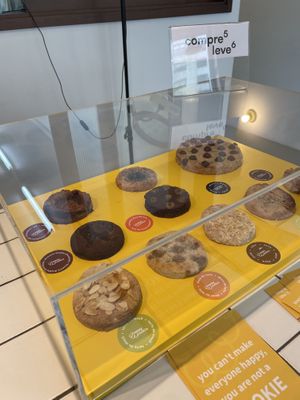 😋   at Happy Cookie in Porto