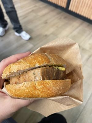 Vegane Pizzakässemmel  at Die Vegane Fleischerei - Frauenstraße in Munich