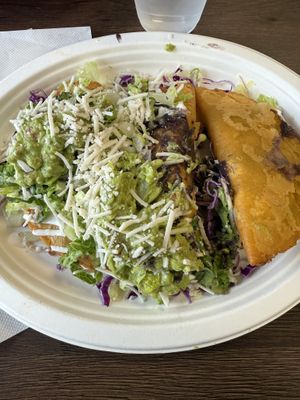 It’s my first time in this area it’s OK empanada not really impressed because it’s fried over all the place are good as a vegan restaurant.  at El Cantaro Vegan Mexican Restaurant in Monterey