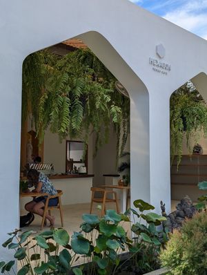 Open air outside street view at Hexagon in Koh Phangan