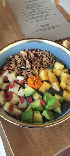 Spirulina Smoothie Bowl at Hexagon in Koh Phangan