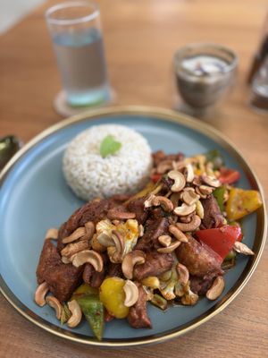 Cashew nut with chicken soy  at Hexagon in Koh Phangan