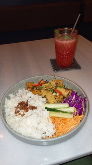 Tofu tempeh bowl at Copper Bonnet in 