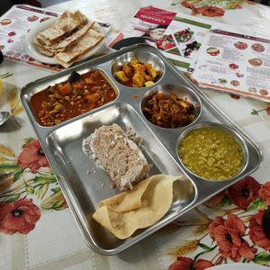 40: Pittu at Lakshmi in Cologne