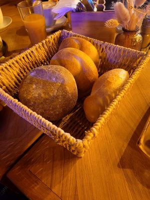 Brötchenkorb at Kaffeefahrt in Neu-isenburg