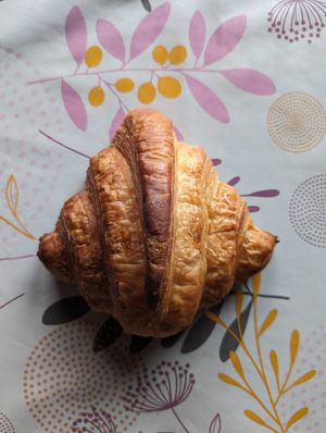 Vegan croissant at Les Belles Âmes Pâtisserie in Lyon