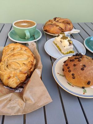 our picks at Les Belles Âmes Pâtisserie in Lyon