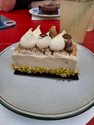  at Les Belles Âmes Pâtisserie in Lyon