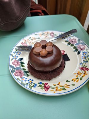  at Les Belles Âmes Pâtisserie in Lyon