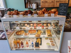 Choices at Les Belles Âmes Pâtisserie in Lyon