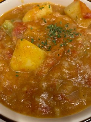 Potato & Eggplant Curry 
🇲🇲🇵🇸 🇵🇸 🇵🇸 🇵🇸 🇵🇸🇹🇭 at Salween River Restaurant in Mae Hong Son