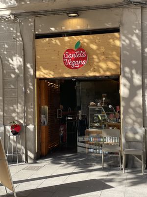 Entrance  at Santeta Vegana in Barcelona