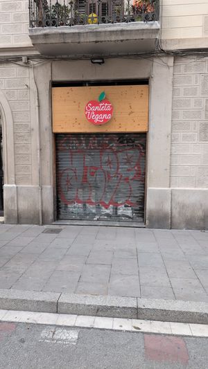 CLOSED at Santeta Vegana in Barcelona