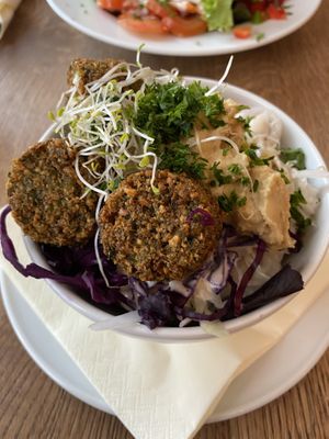 Hot Falafel Box at Krawummel in Muenster