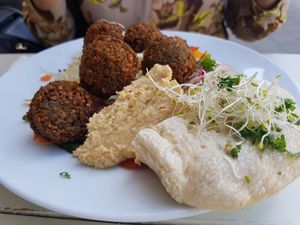 Falafel Teller at Krawummel in Muenster