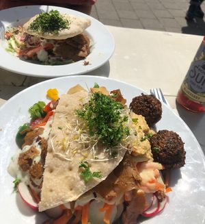 Hayati Teller (hinten) und Krawummel Teller (vorne)  at Krawummel in Muenster