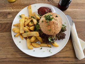 K-club burger with jumbo fritten  at Krawummel in Muenster