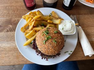 K-Club Burger, Fries, Mayonnaise   at Krawummel in Muenster