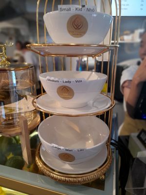 Bowl sizes at THE TCHING - Phở Chay & Coffee in Ho Chi Minh City