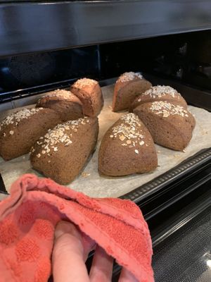Glutenvrije triangel broodjes   at Home Bakery Suus in Tervuren