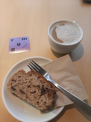 banana bread and hot apple ginger (it was nice and spicy) at Raum Café - Pop Up in Vienna