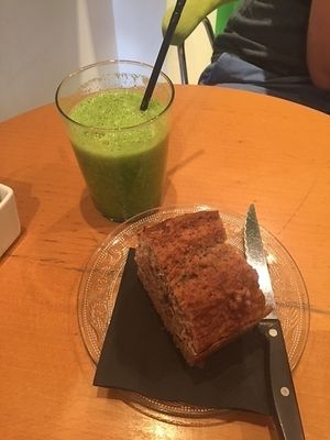 Vegan green smoothie and vegan banana bread at Bazilika Cafe in Ljubljana