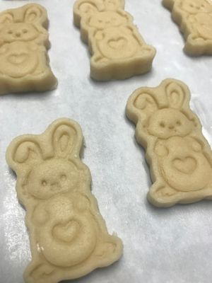 Easter cookies at Alice & Friends at The Glen in Glenview